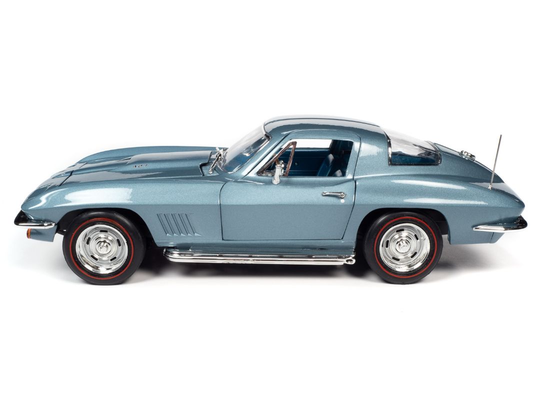 American Muscle 1/18 1967 Chevrolet Corvette Hardtop (MCACN) - Elkhart Blue