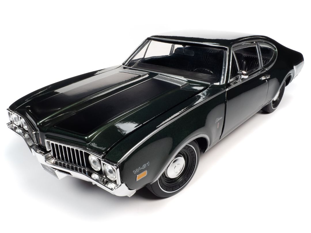 American Muscle 1/18 1969 Oldsmobile Cutlass W-31 Post Coupe (MCACN) - Glade Green