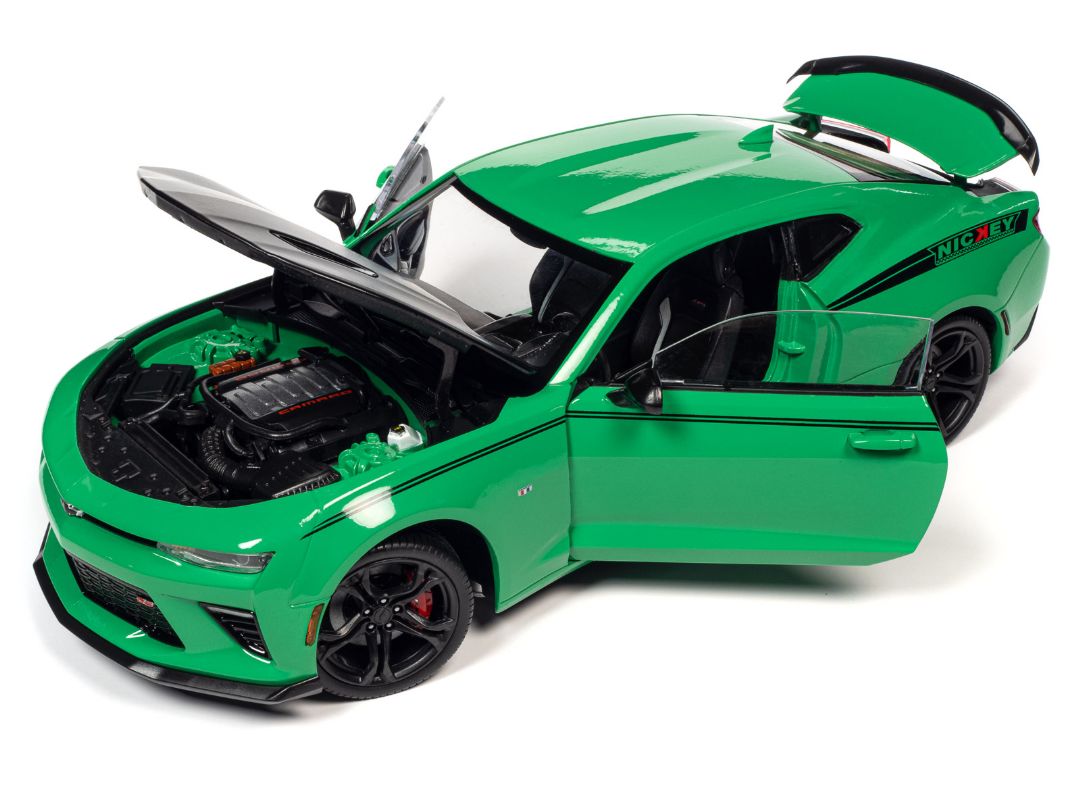 American Muscle 1/18 2017 Chevrolet Camaro SS - Krypton Green