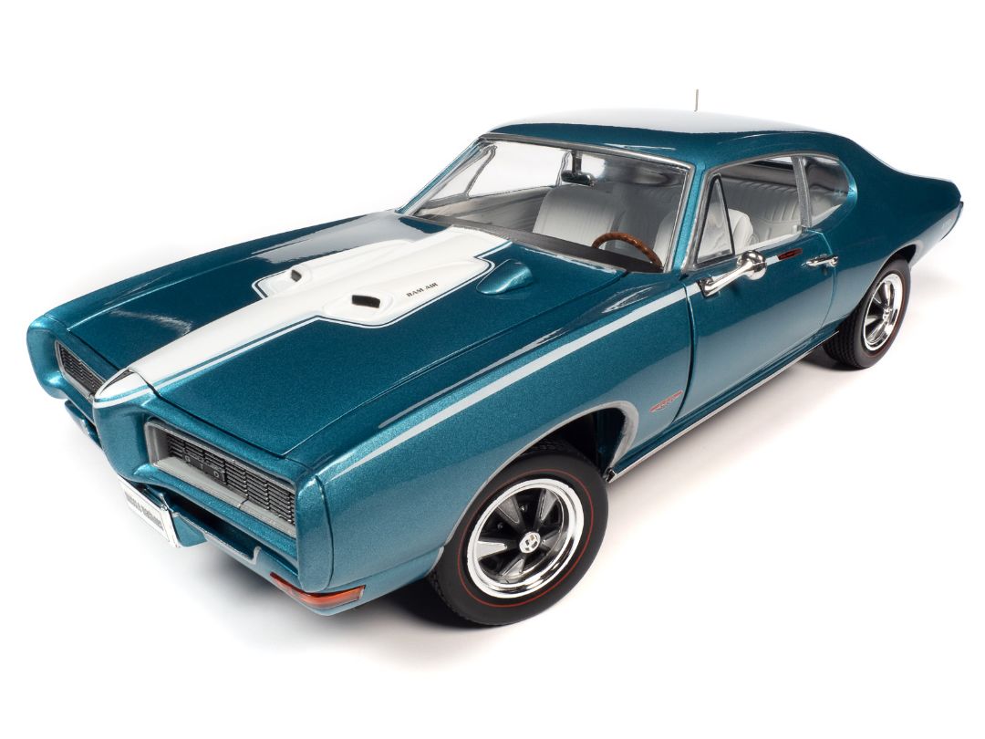 American Muscle 1/18 1968 Pontiac GTO Hardtop (Hemmings) - Meridian Turquoise