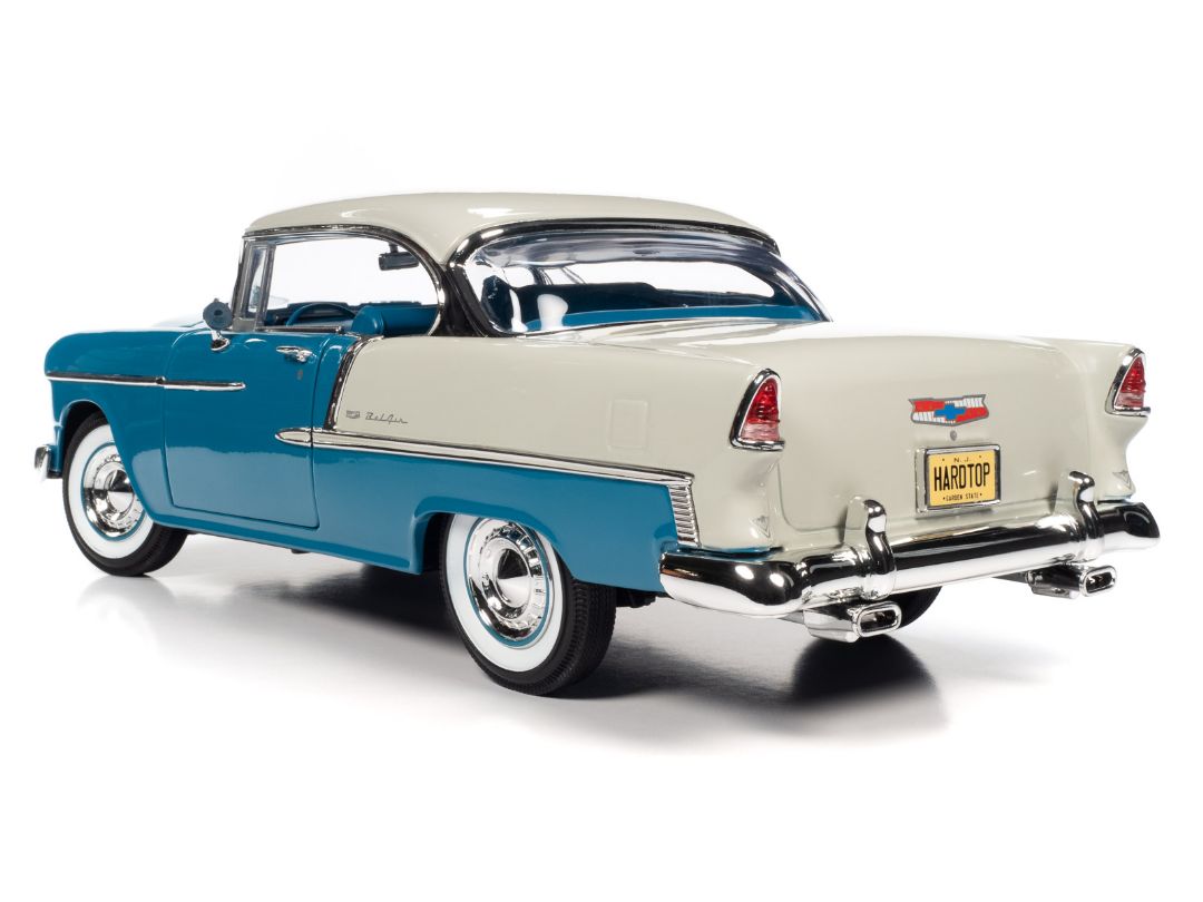 American Muscle 1/18 1955 Chevrolet Bel Air Hardtop Blue & Ivory