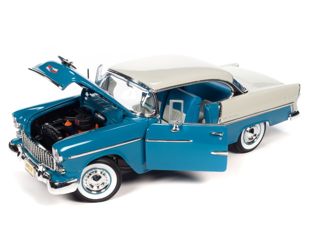 American Muscle 1/18 1955 Chevrolet Bel Air Hardtop Blue & Ivory