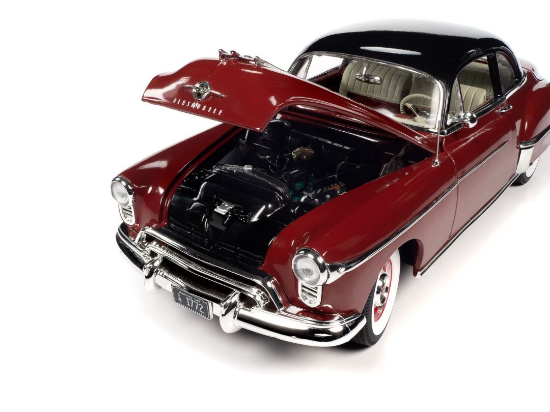 American Muscle 1/18 1950 Oldsmobile 88 Holiday Coupe - Red