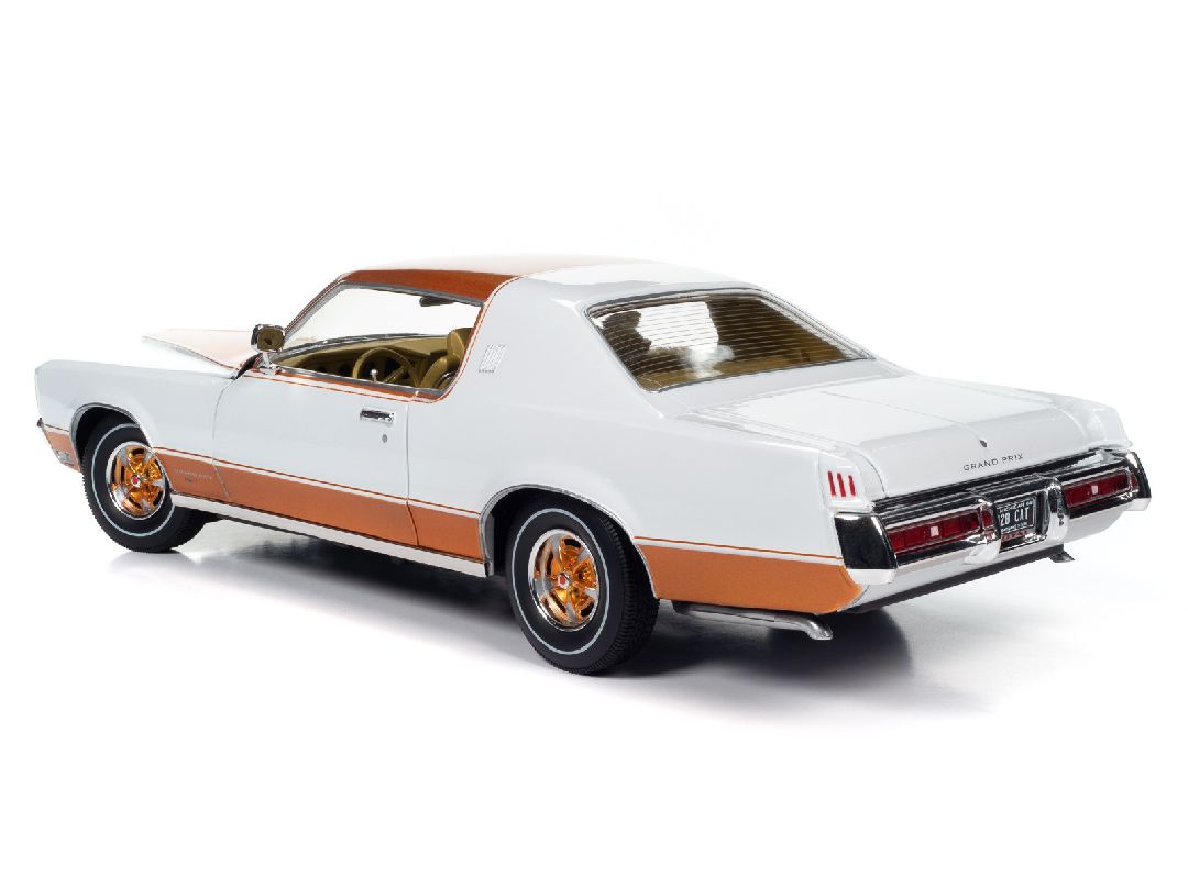 American Muscle 1/18 1969 Pontiac Grand Prix (Royal Bobcat)