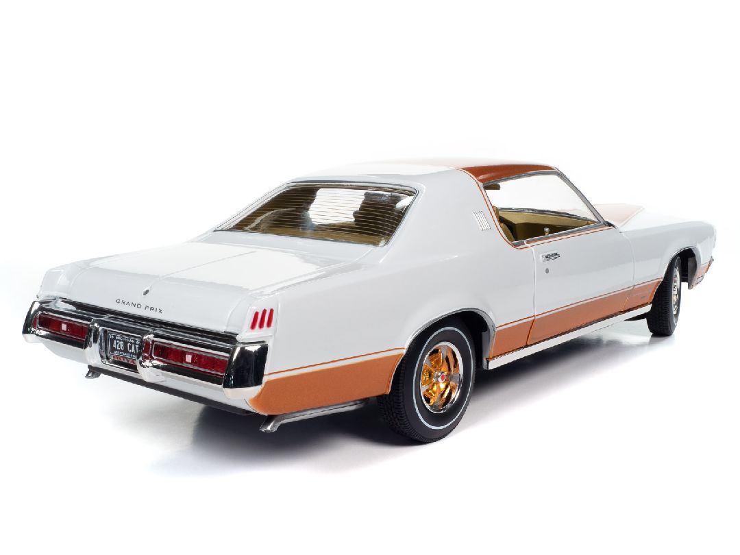 American Muscle 1/18 1969 Pontiac Grand Prix (Royal Bobcat)