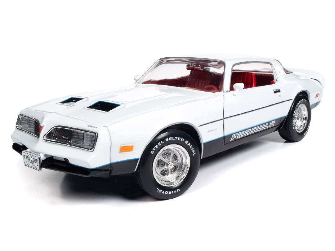 American Muscle 1/18 1977 Pontiac Firebird Formula - Cameo White