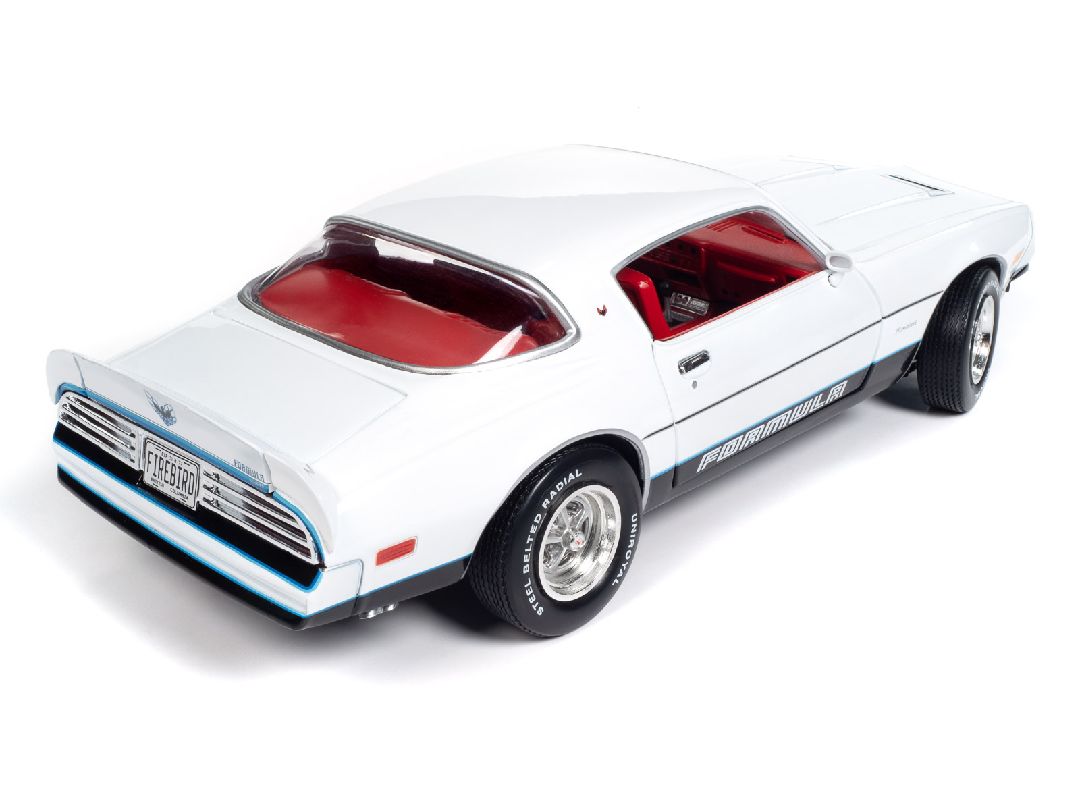 American Muscle 1/18 1977 Pontiac Firebird Formula - Cameo White