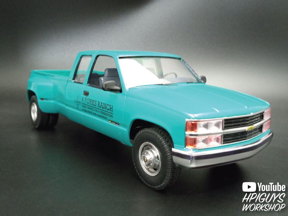 AMT 1/25 1996 Chevrolet C-3500 Dually Pickup Easy Build