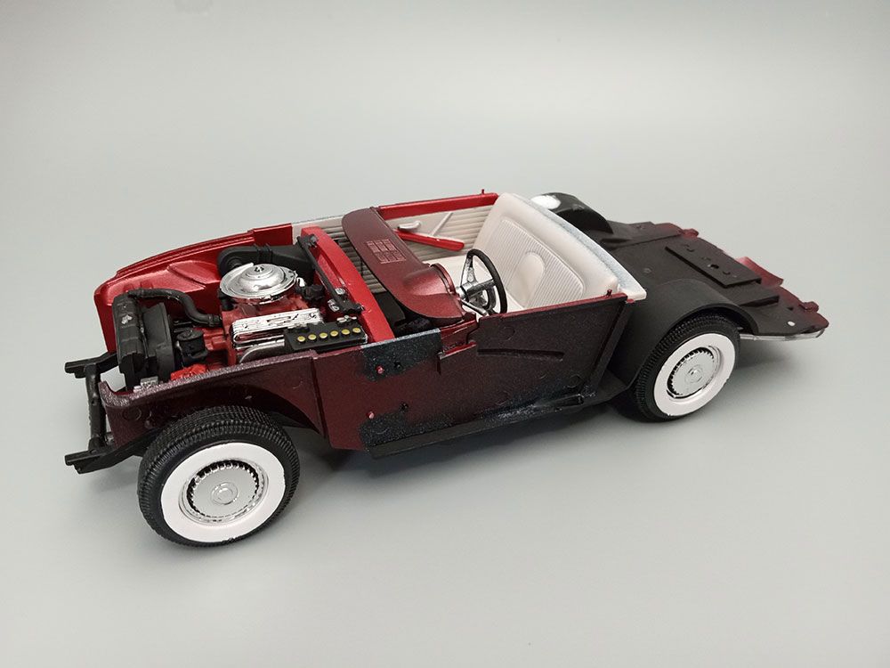 AMT 1/25 1956 Ford Thunderbird (Level 2)