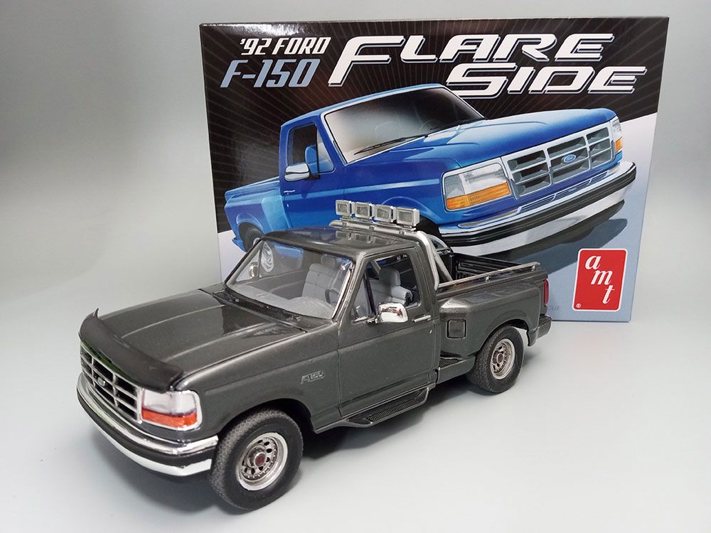 AMT 1/25 1992 Ford F-150 Flareside (Level 2)