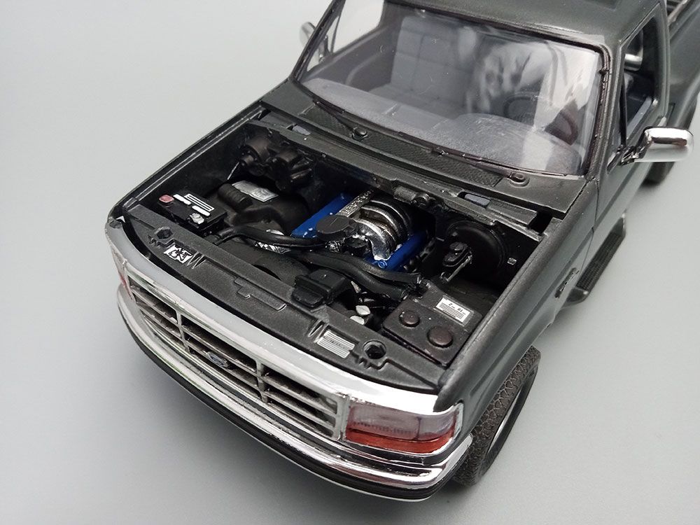 AMT 1/25 1992 Ford F-150 Flareside (Level 2)