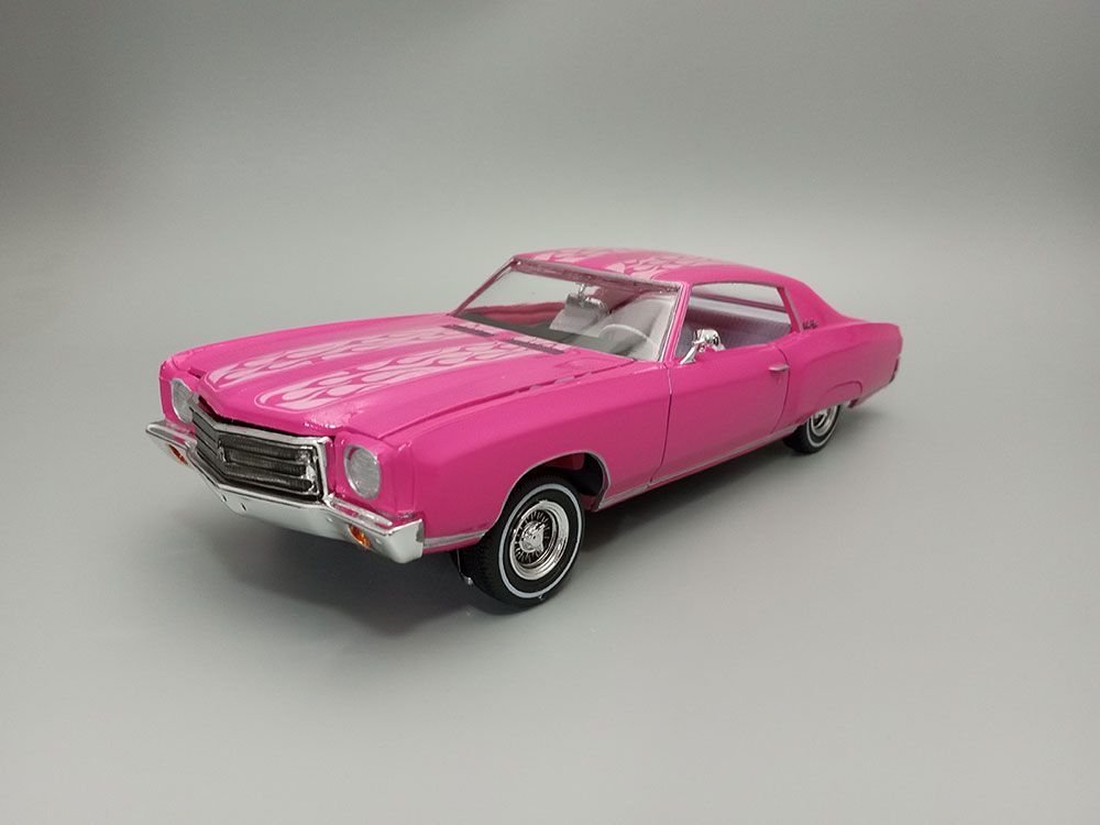 AMT 1/25 1970 Chevy Monte Carlo Lowrider Model Kit (Level 2)