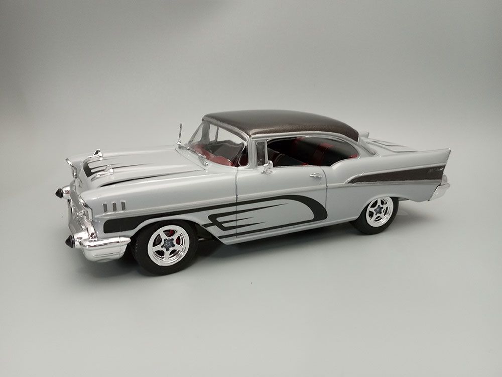 AMT 1/25 1957 Chevy Bel Air Street Machine Model Kit (Level 2)