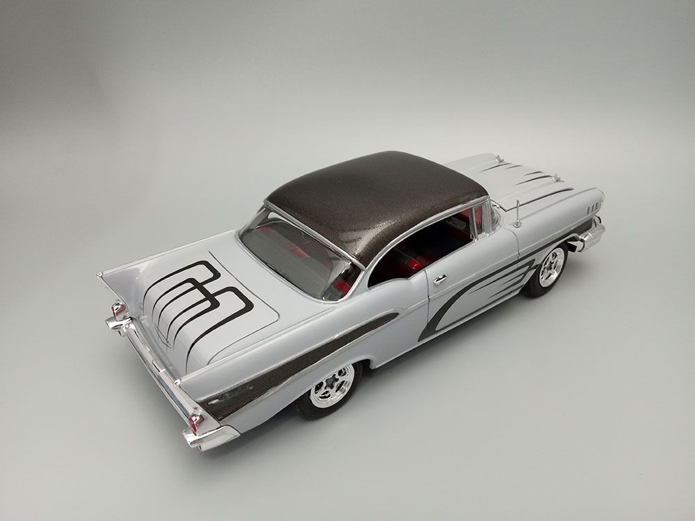 AMT 1/25 1957 Chevy Bel Air Street Machine Model Kit (Level 2)