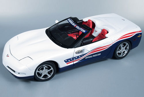 Auto World 1/18 2004 Chevrolet Corvette Indy Pace Car