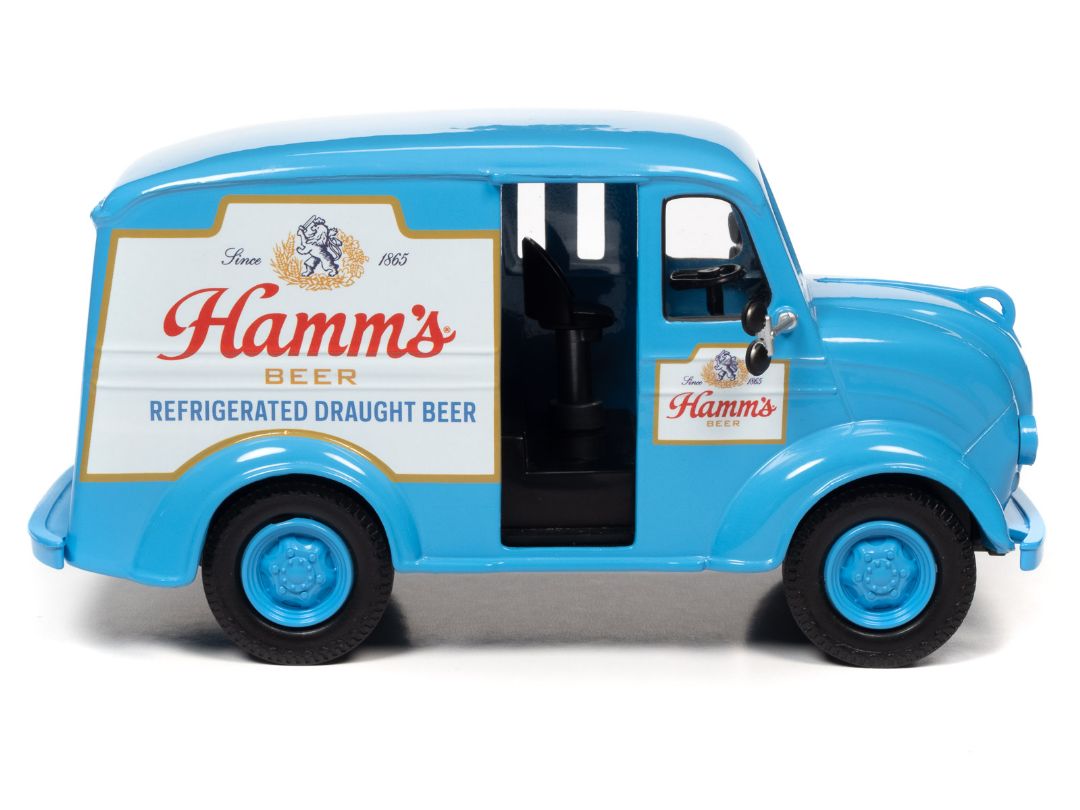 Auto World 1/24 1950 Divco Delivery Truck Hamms Beer