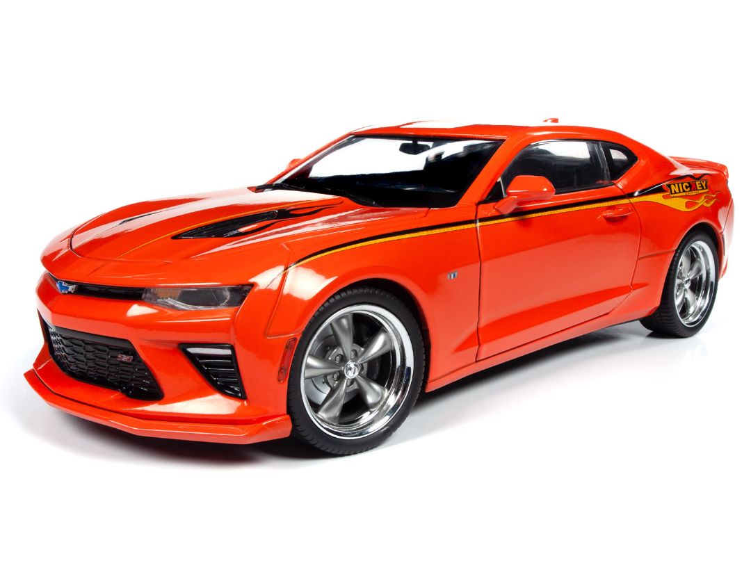 Auto World 1/18 2016 Chevy Camaro Hardtop (MCACN & NICKEY) - Hugger Orange