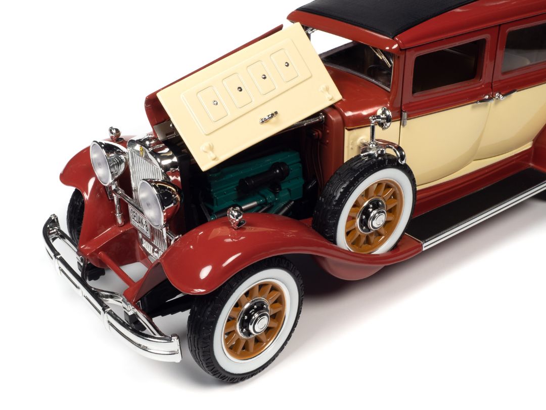 Auto World 1/18 1931 Peerless Master 8 Sedan - Maroon & Cream