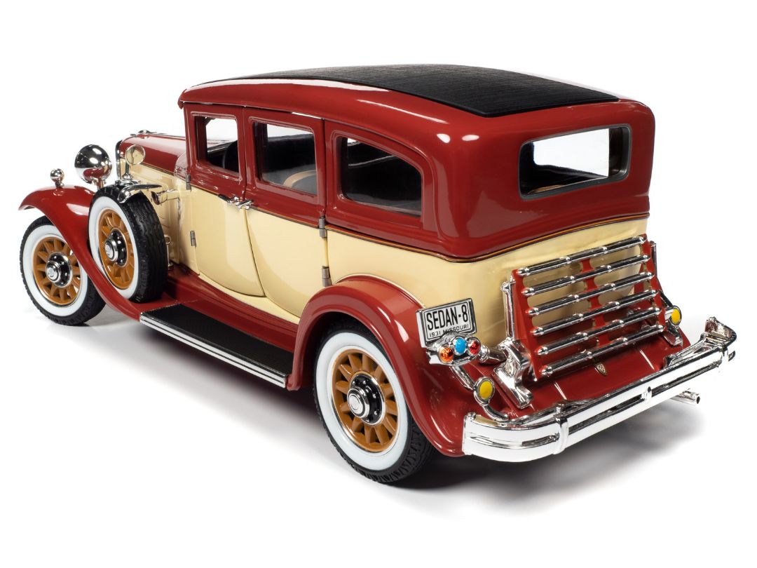 Auto World 1/18 1931 Peerless Master 8 Sedan - Maroon & Cream