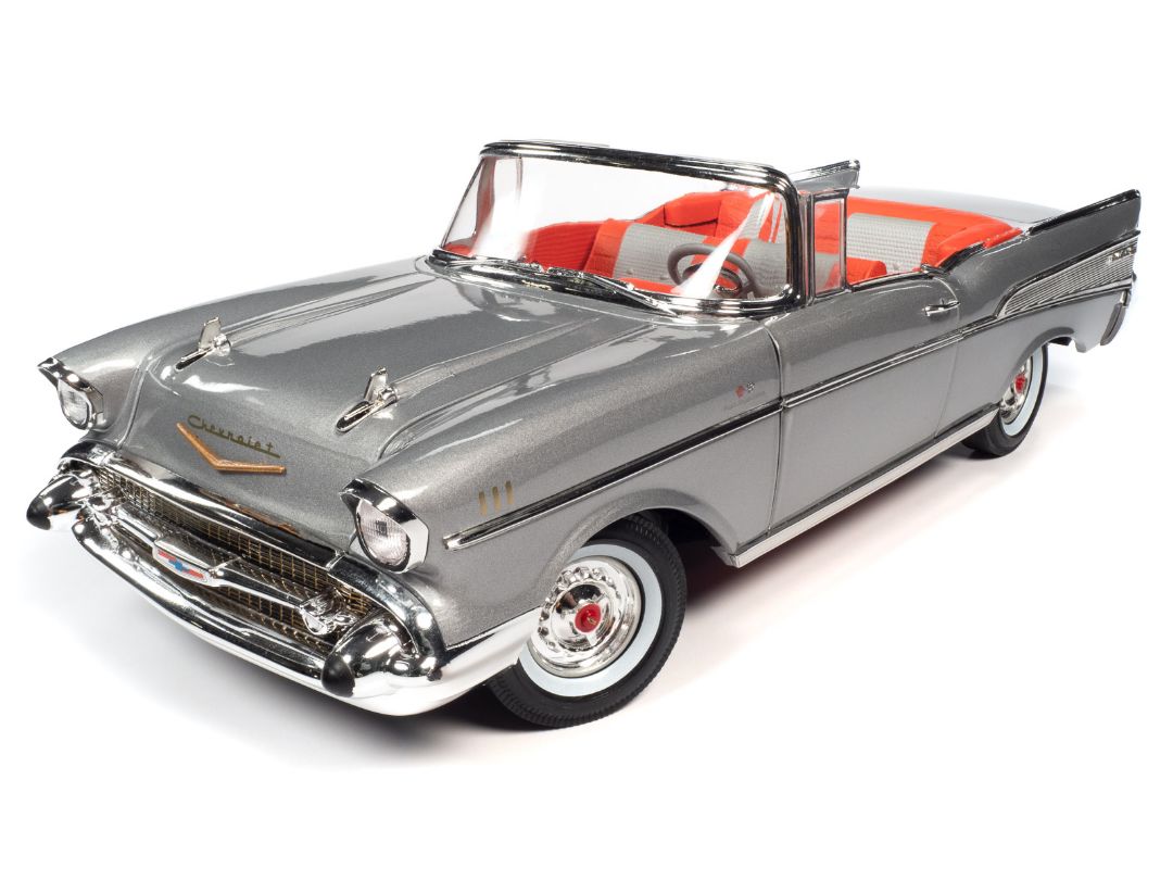 Auto World 1/18 1957 Chevrolet Bel Air Convertible