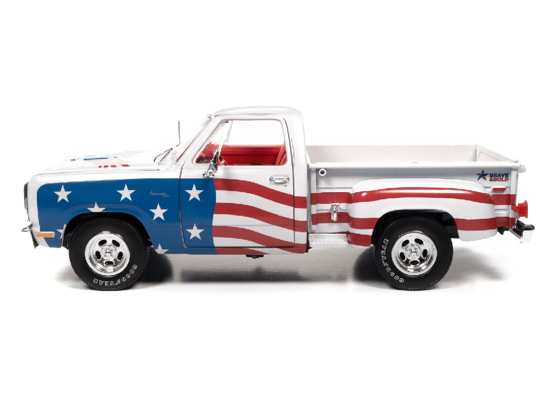 Auto World 1/18 1980 Dodge Stepside Patriotic Pickup