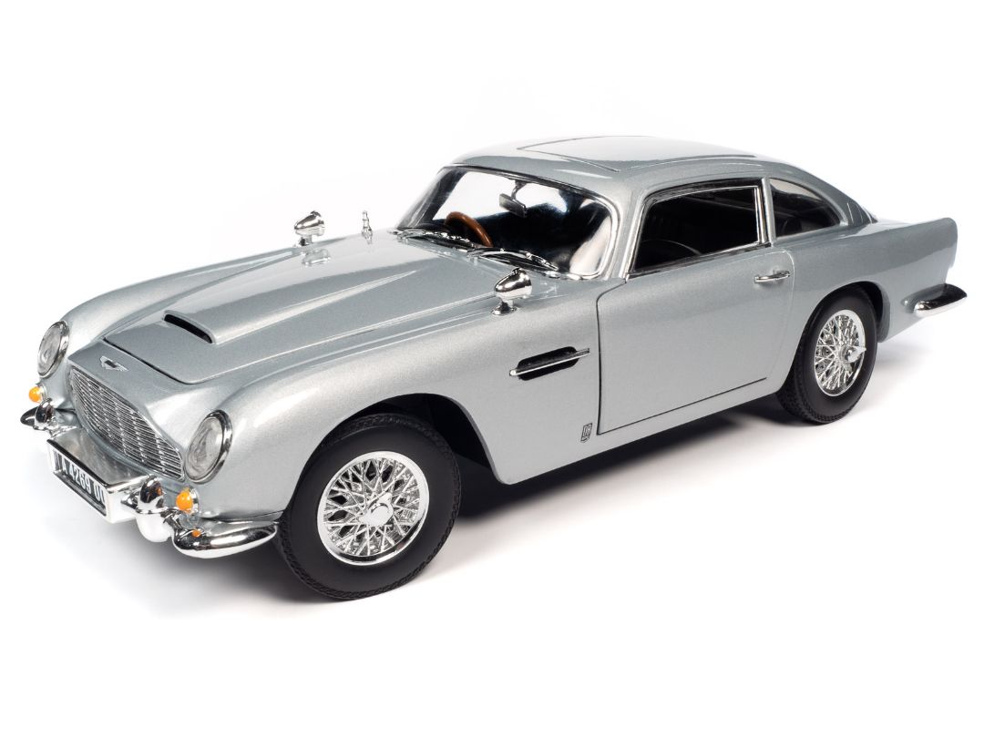 Auto World 1/18 James Bond 1965 Aston Martin DB5 Coupe (No Time to Die) - Silver Birch