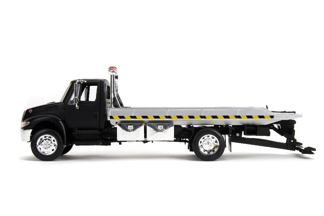 Damaged Box- Jada 1/24 International Flatbed Tow Truck - Black