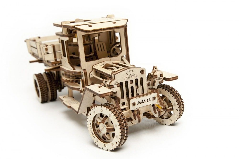 Damaged Box - UGears UGM 11 Truck - 420 pieces (Advanced)