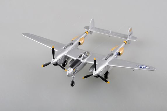 Easy Model 1/72 P-38