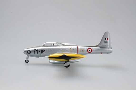 Easy Model 1/72 French Air Force, F-84G-6 (51-9894). 1952