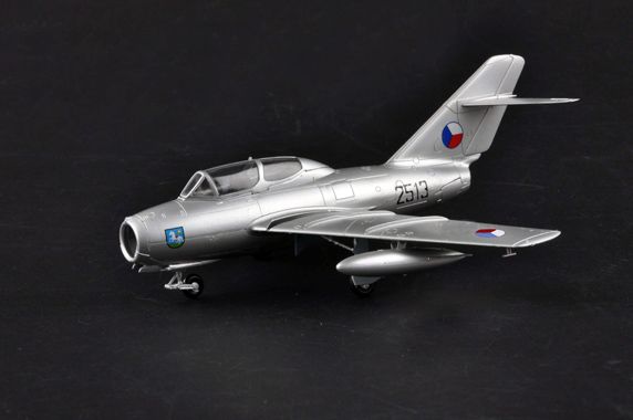 Easy Model 1/72 MiG-15 UTI Czechoslovakia Air Force. (S-103)