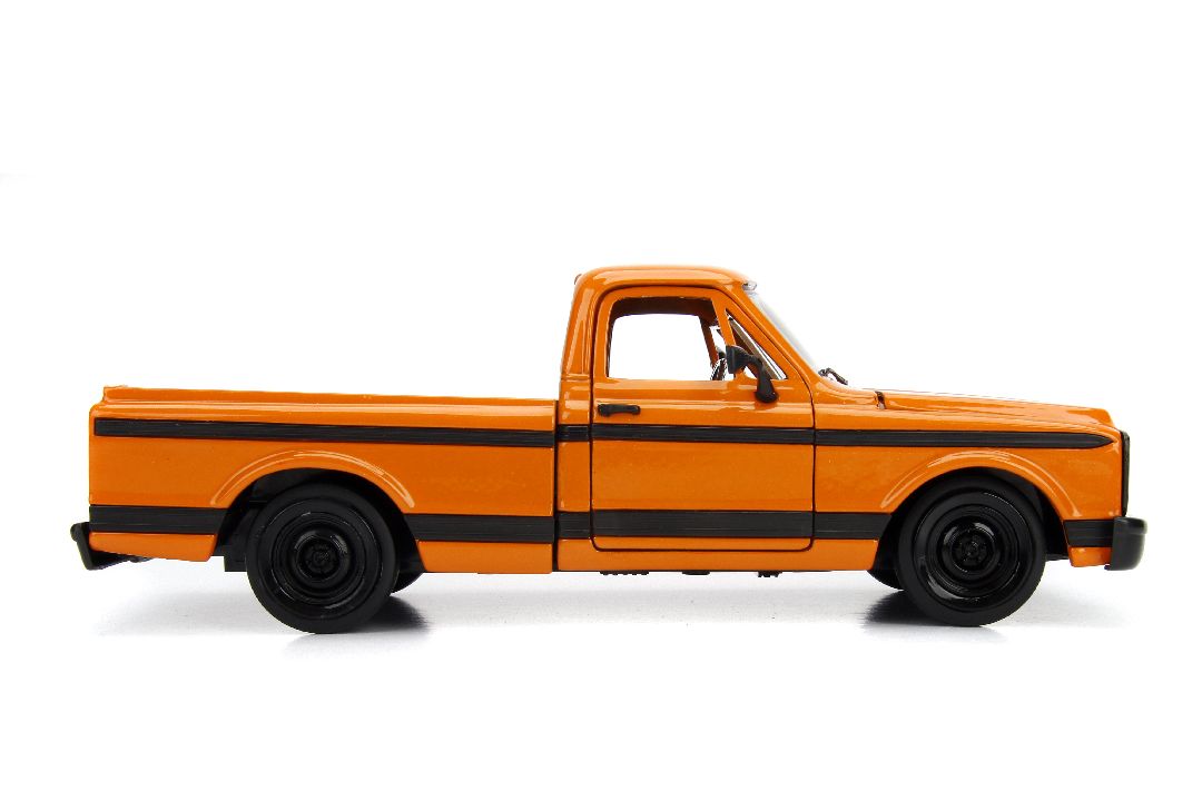 Jada 1/24 "Just Trucks" - 1972 Chevy Cheyenne Pickup w/ Rack