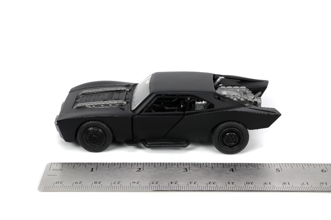 Jada 1/32 "Hollywood Rides" 2022 The Batman Batmobile w/Batman