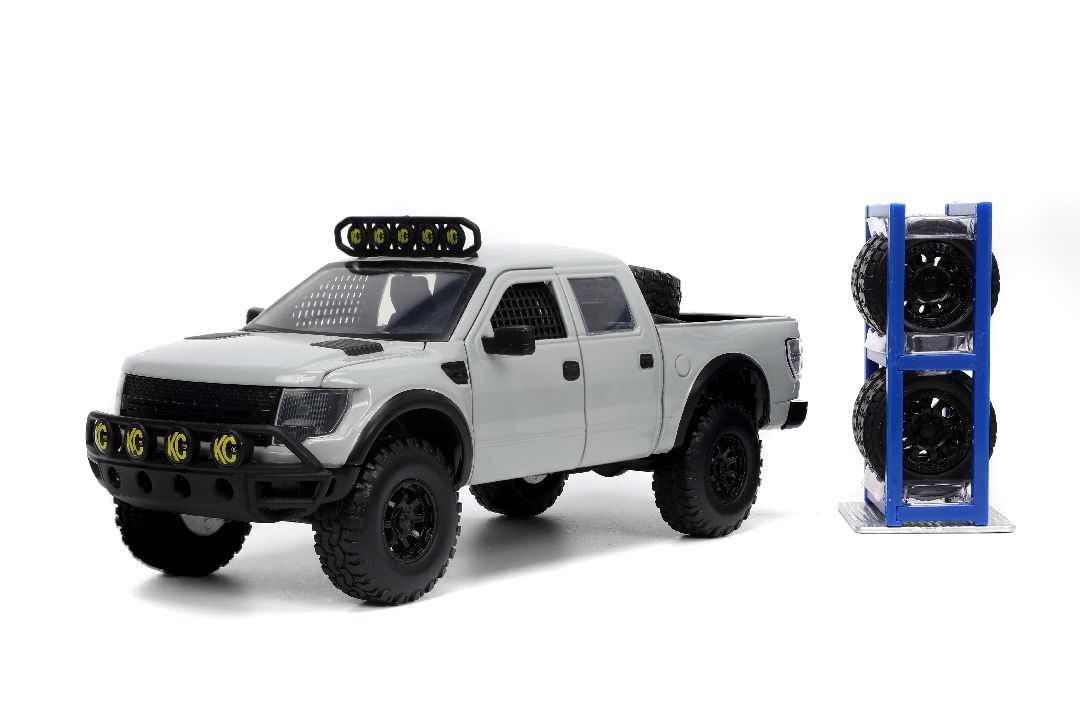 Jada 1/24 "Just Trucks" w/ Rack - 2011 Ford F-150 SVT Raptor