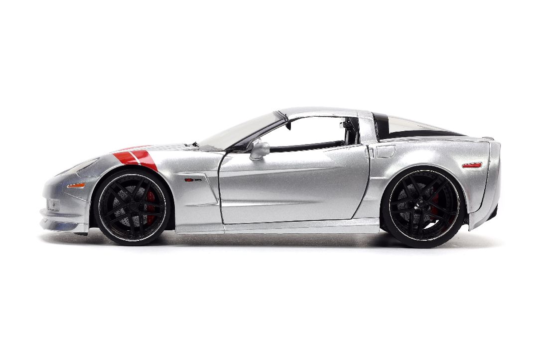 Jada 1/24 "BIGTIME Muscle" - 2006 Corvette Z06 - Candy Silver