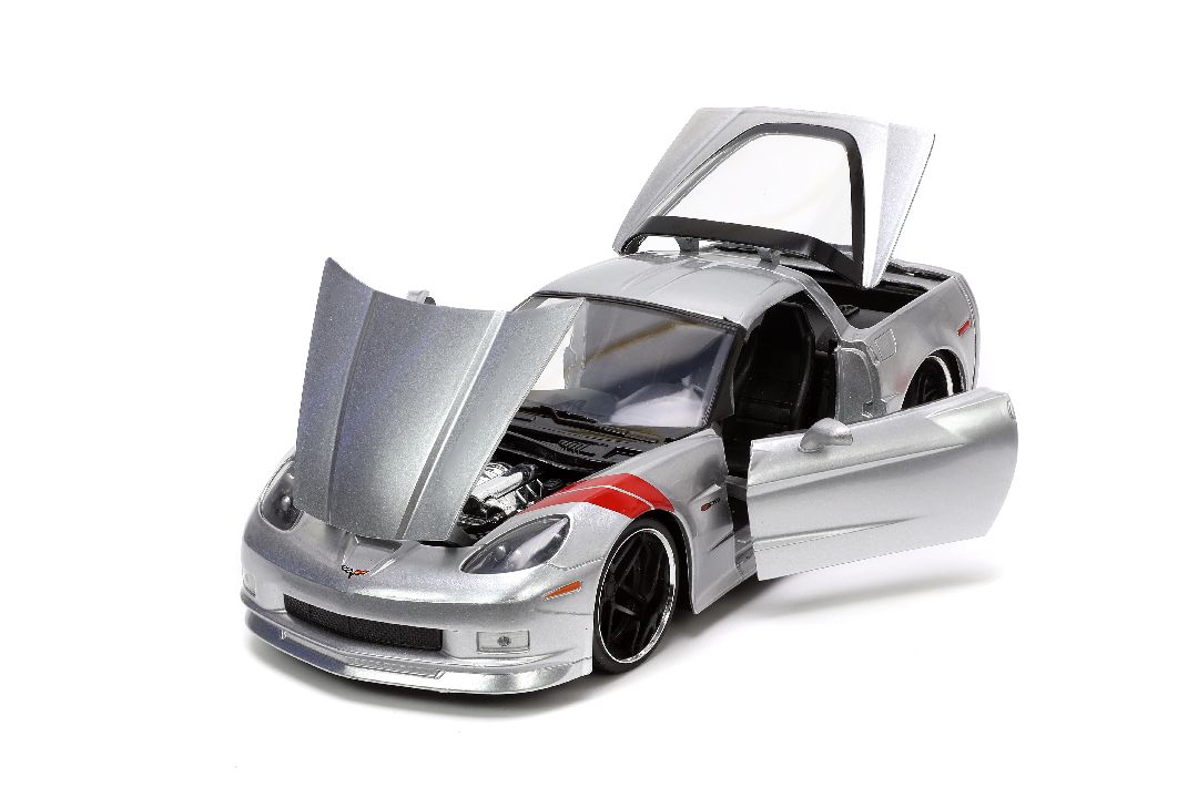 Jada 1/24 "BIGTIME Muscle" - 2006 Corvette Z06 - Candy Silver