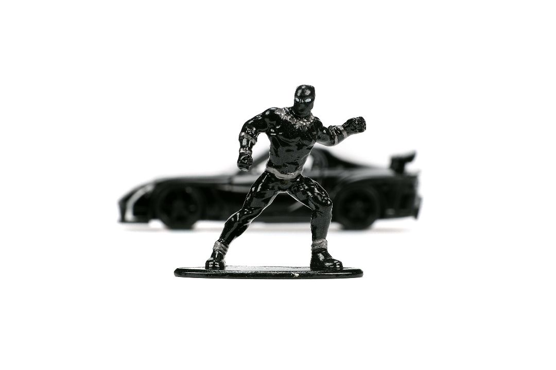 Jada 1/32 "Hollywood Rides" Marvel 1993 Mazda RX7 w/Blk Panther