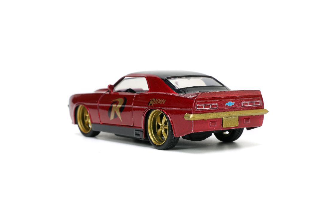 Jada 1/32 "Hollywood Rides" DC Comics 1969 Chevy Camaro w/Robin