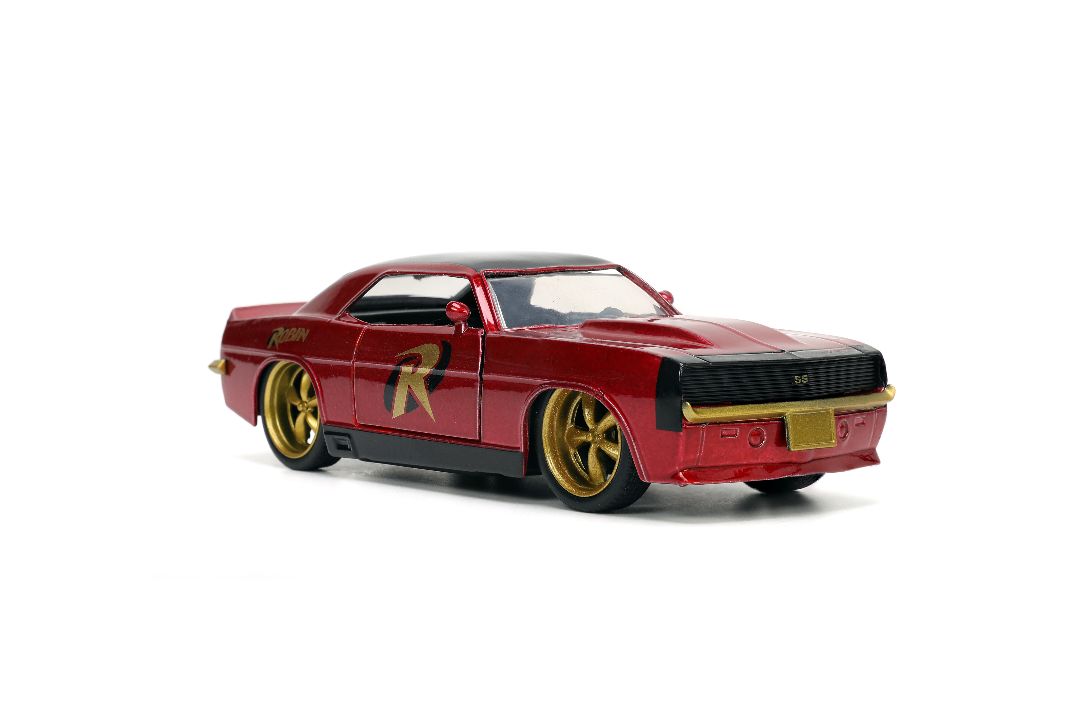 Jada 1/32 "Hollywood Rides" DC Comics 1969 Chevy Camaro w/Robin