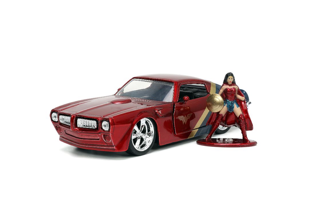 Jada 1/32 1972 Pontiac Firebird with Wonder Woman