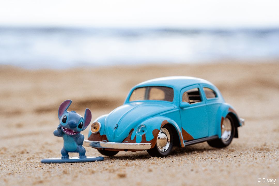 Jada 1/32 "Hollywood Rides" Disney 1959 VW Beetle with Stitch