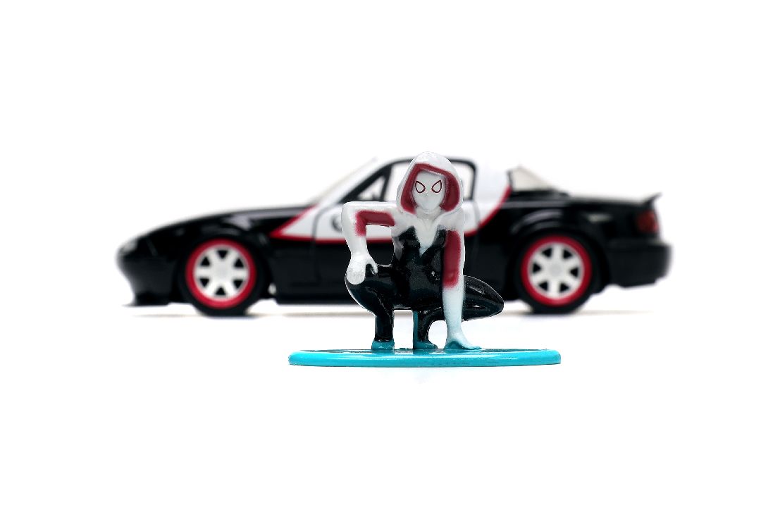 Jada 1/32 "Hollywood Rides" 1990 Mazda Miata w/Ghost Spider