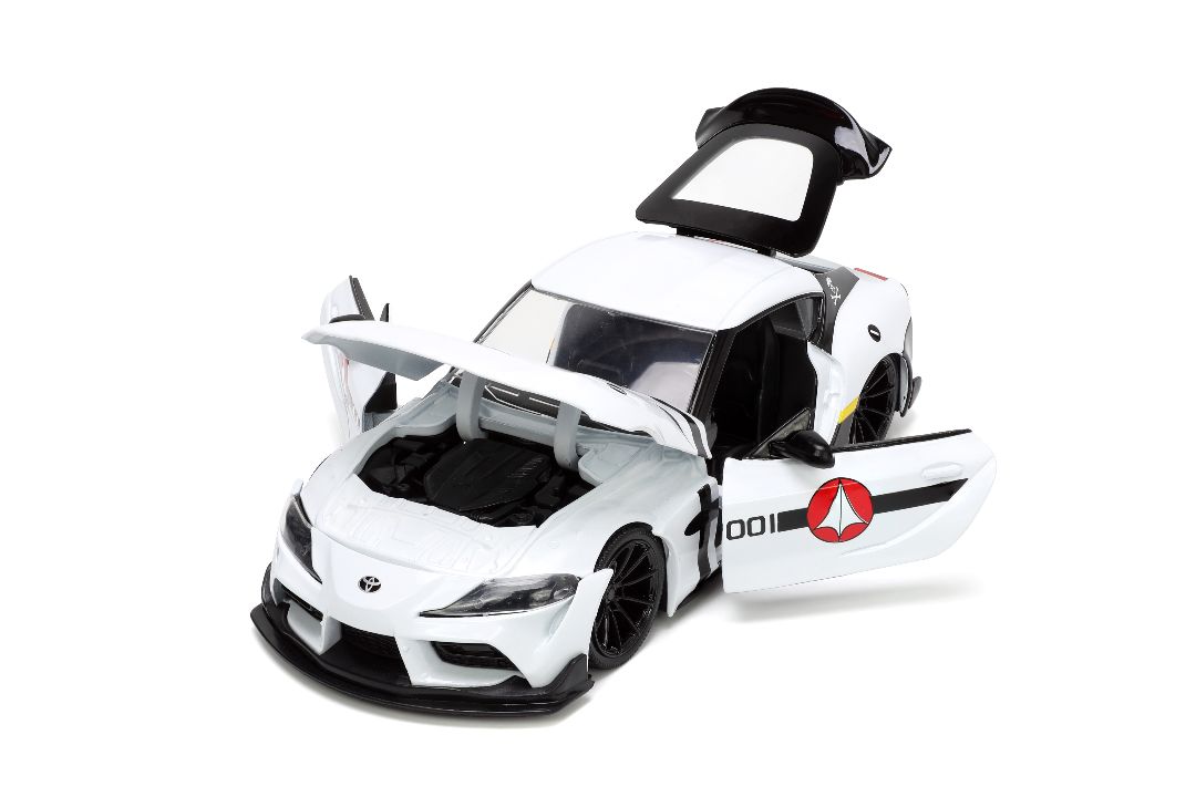 Jada 1/24 "Hollywood Rides" Robotech 2020 Supra with Roy Fokker