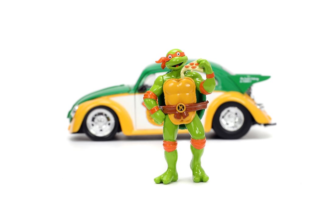 Jada 1/24 "Hollywood Rides" TMNT 1959 VW Beetle w/ Michelangelo