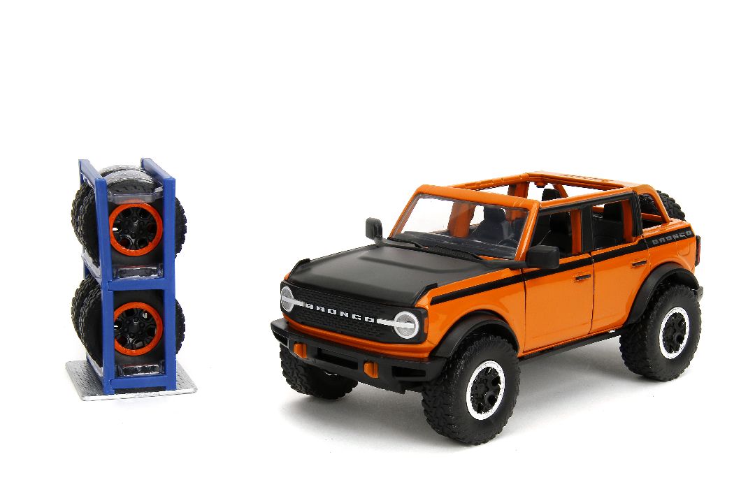 Jada 1/24 "Just Trucks" w/ Rack - 2021 Ford Bronco Open Top - Click Image to Close