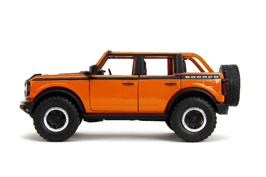 Jada 1/24 "Just Trucks" w/ Rack - 2021 Ford Bronco Open Top