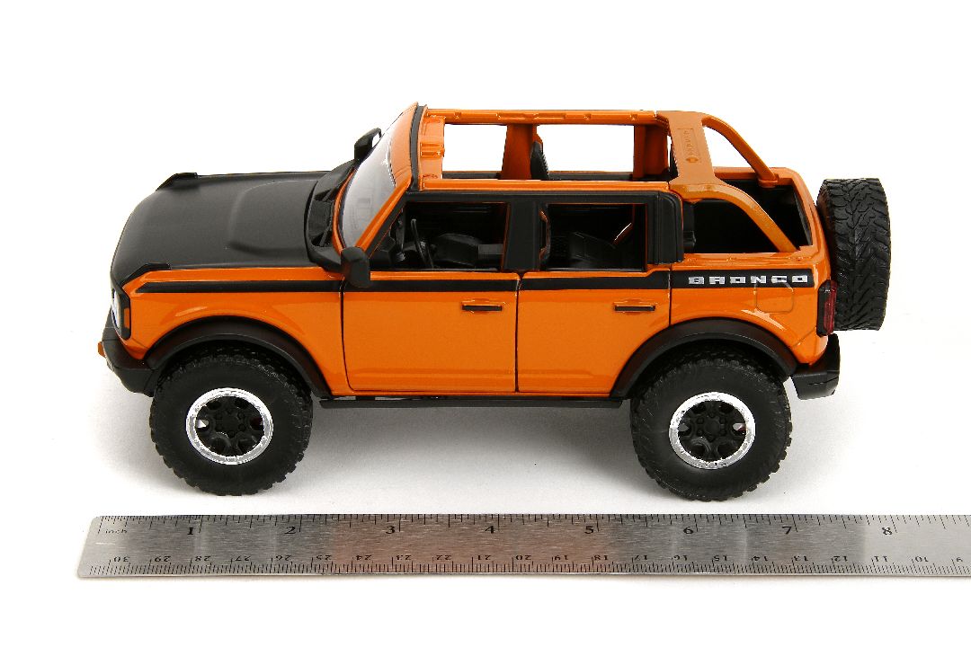 Jada 1/24 "Just Trucks" w/ Rack - 2021 Ford Bronco Open Top