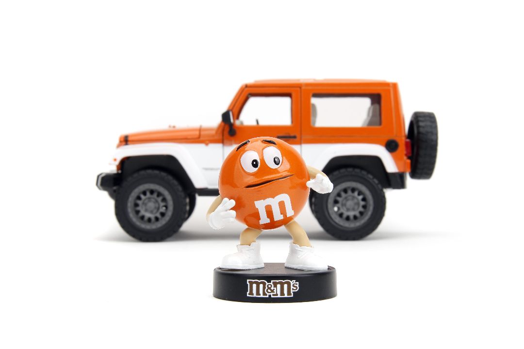 Jada 1/24 "Hollywood Rides" 2007 Jeep Wrangler with Orange M&M