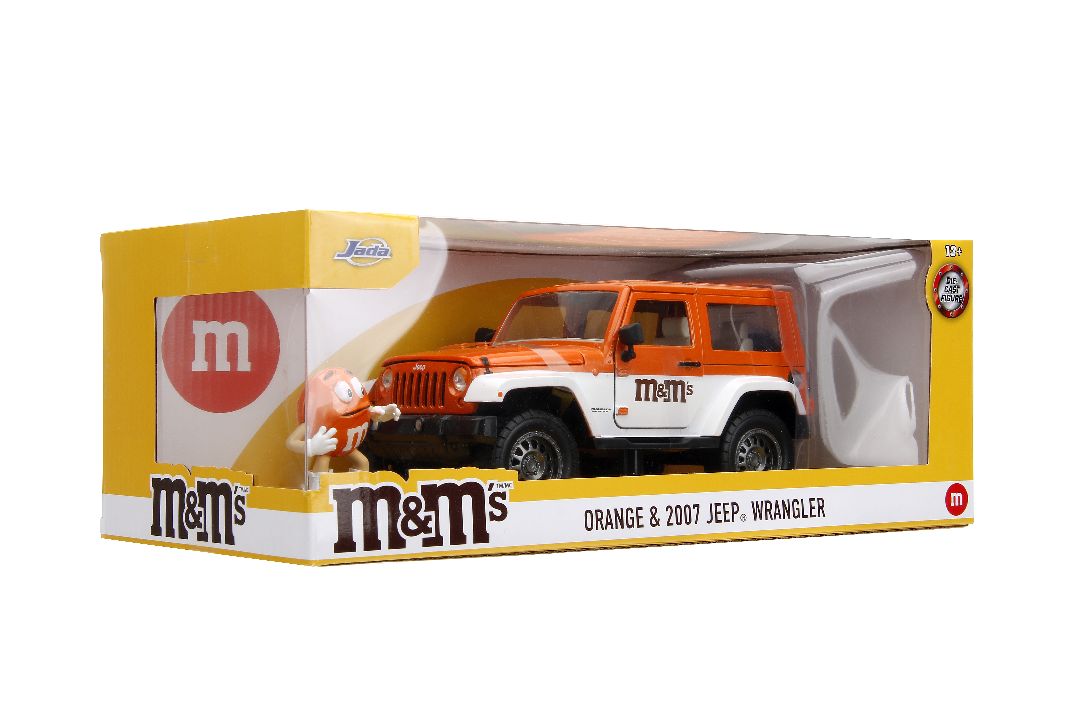 Jada 1/24 "Hollywood Rides" 2007 Jeep Wrangler with Orange M&M