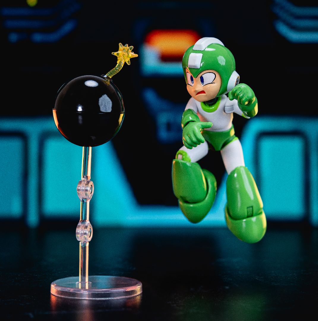 Jada 1/12 Action Figure - Mega Man - Hyper Bomb